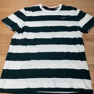 Hollister tee